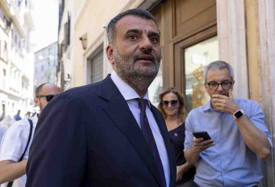 La Consulta cassa la legge anti-sindaci e avvicina la candidatura di Decaro in Puglia