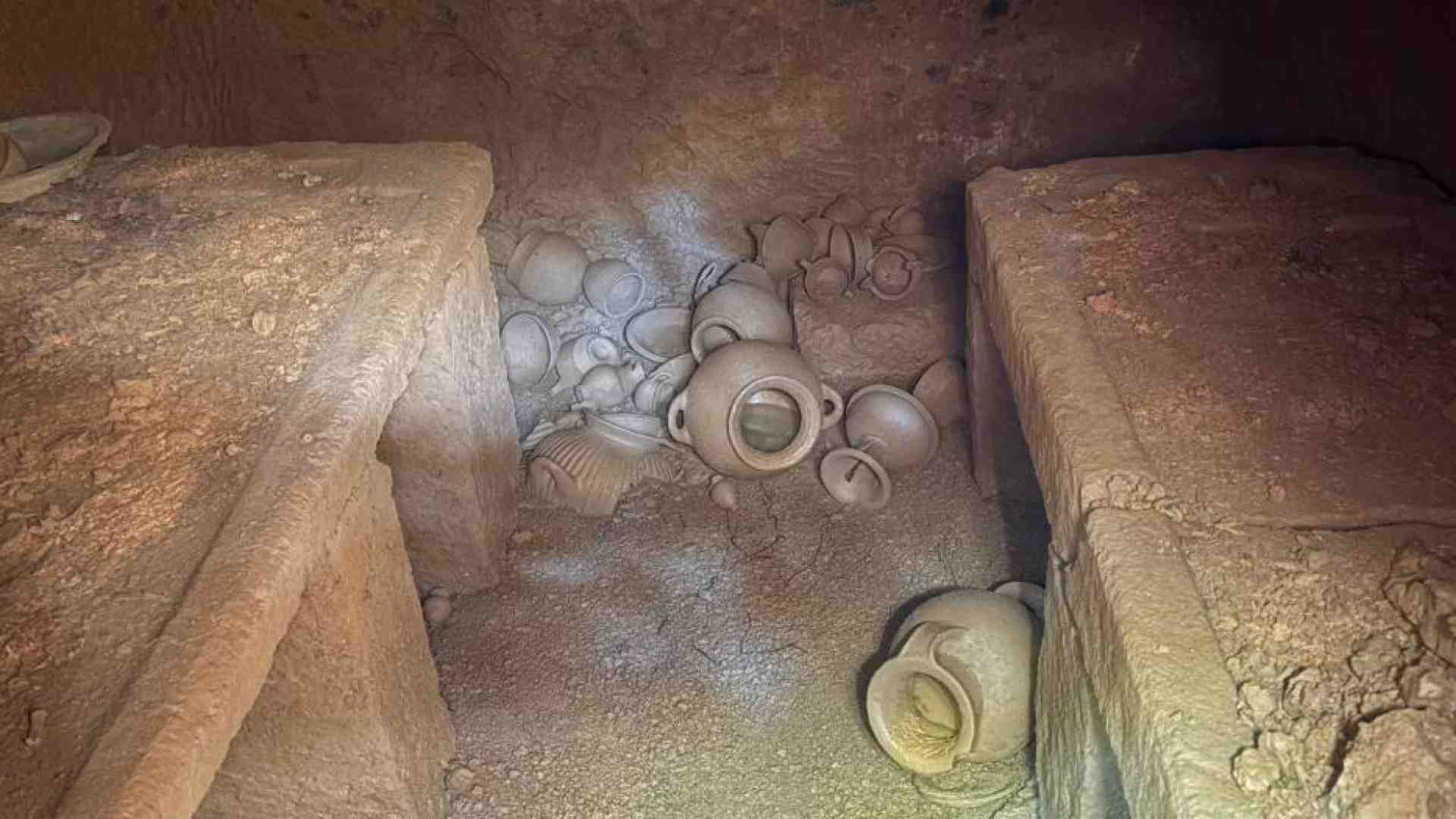 Scoperta nel Lazio una tomba etrusca con i resti di quattro persone