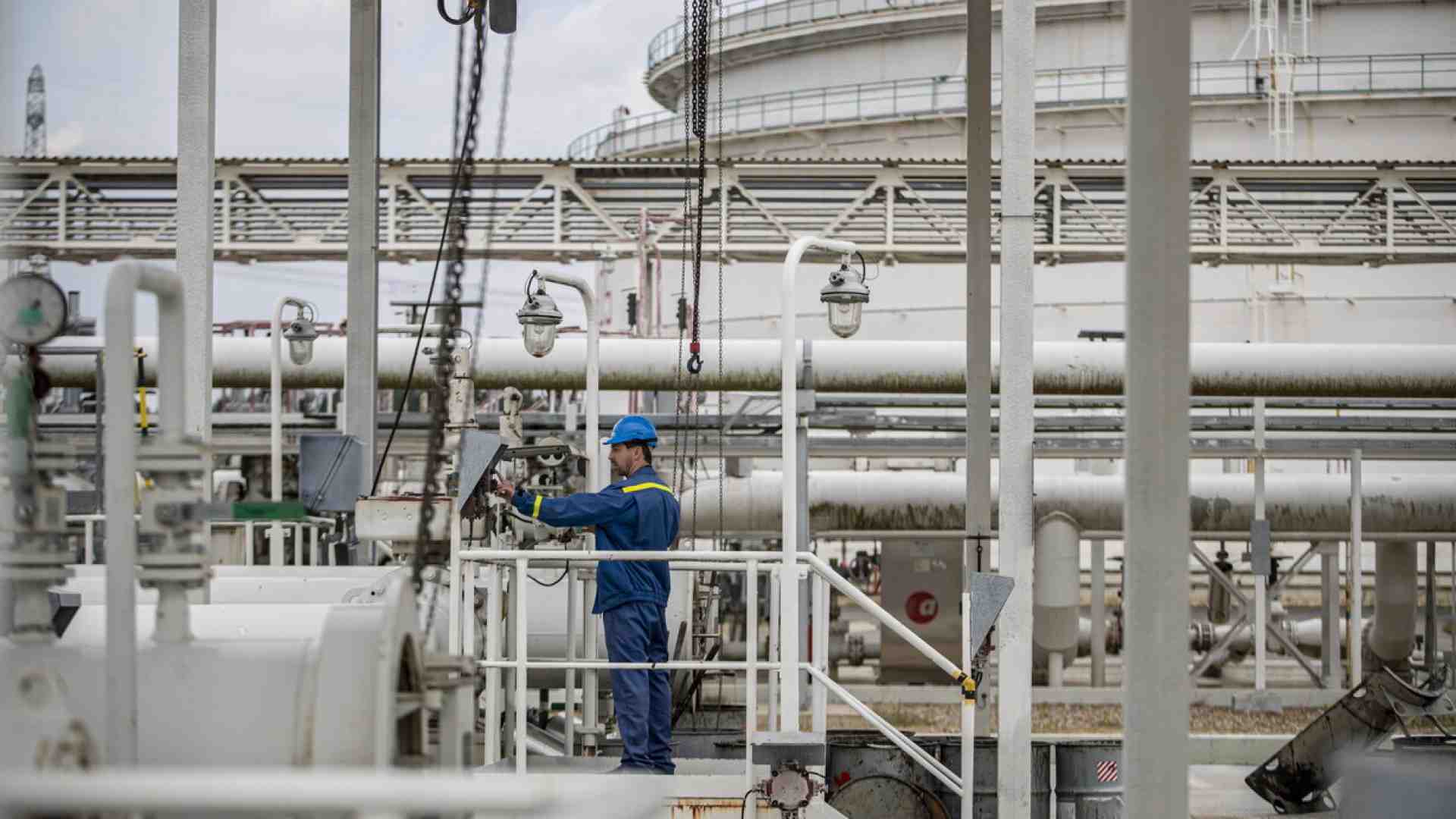 Ungheria e Serbia annunciano un nuovo oleodotto. La dipendenza da Mosca aumenta