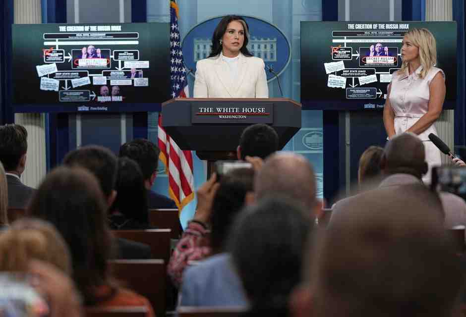 Tulsi Gabbard offre a Trump il più complotto più gradito: quello su Obama