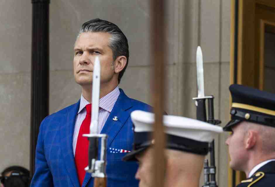 Tutte le bugie di Hegseth sulle informazioni riservate su Signal