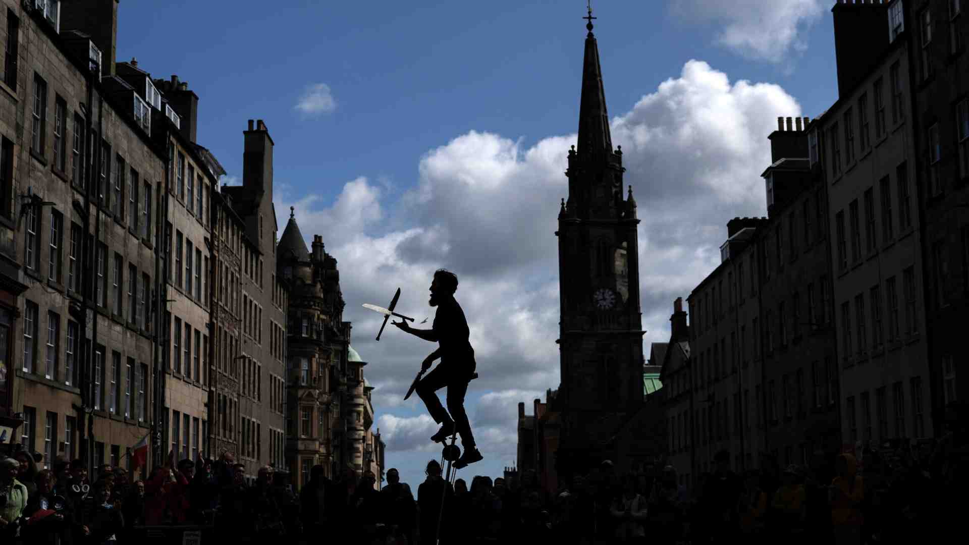 Oggi il miglior modo di sostenere la comicità è evitare che una battuta venga pronunciata