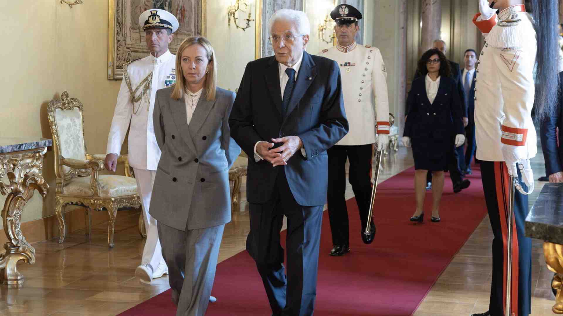 Il pettegolezzo dell’estate: Meloni al Quirinale dopo Mattarella