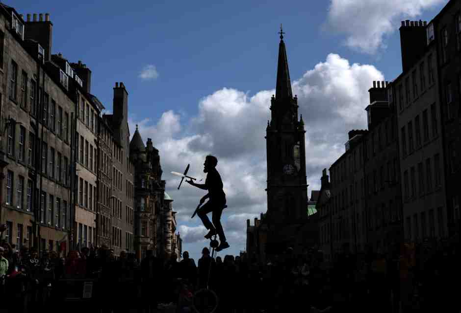 Oggi il miglior modo di sostenere la comicità è evitare che una battuta venga pronunciata