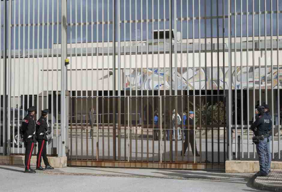 Carceri, l'emergenza infinita che il governo non vede