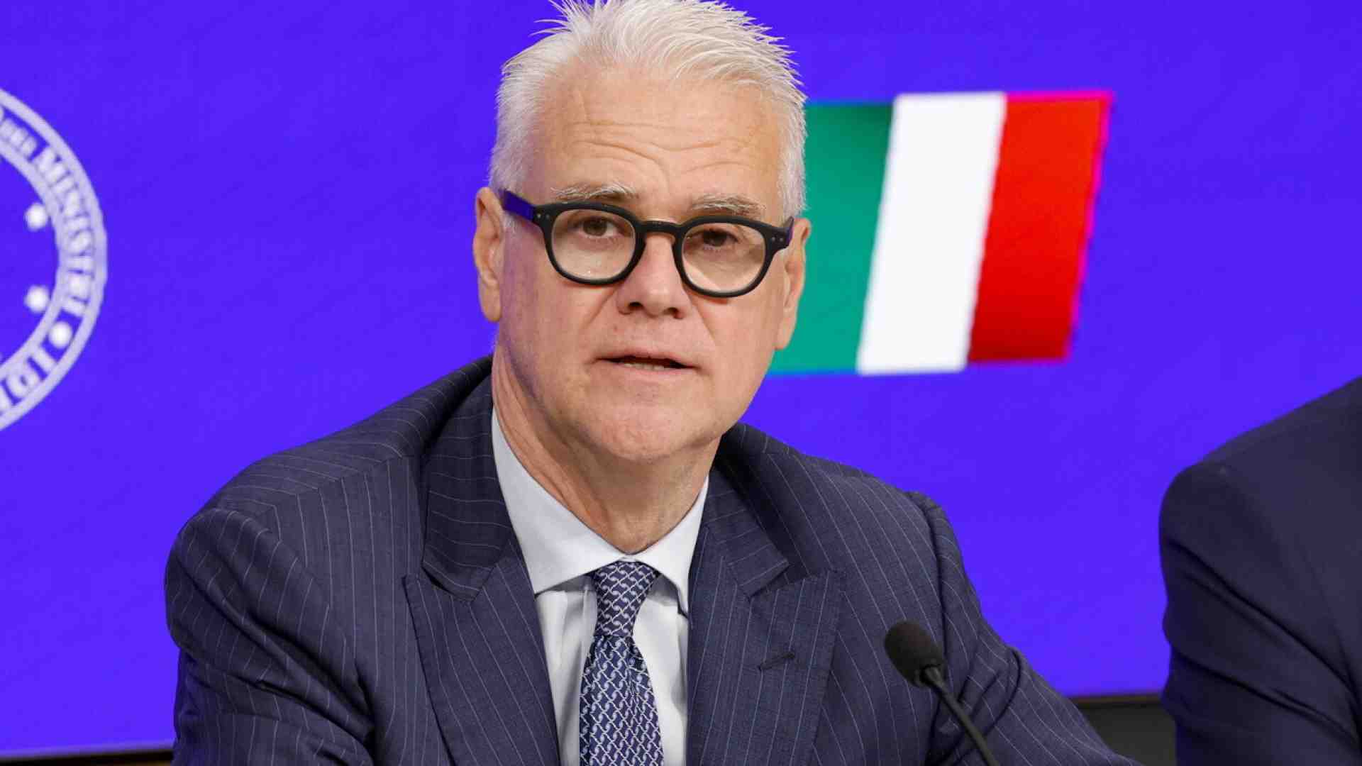 Zangrillo: “Opportuna la sentenza che alza il tetto agli stipendi dei manager della Pa”