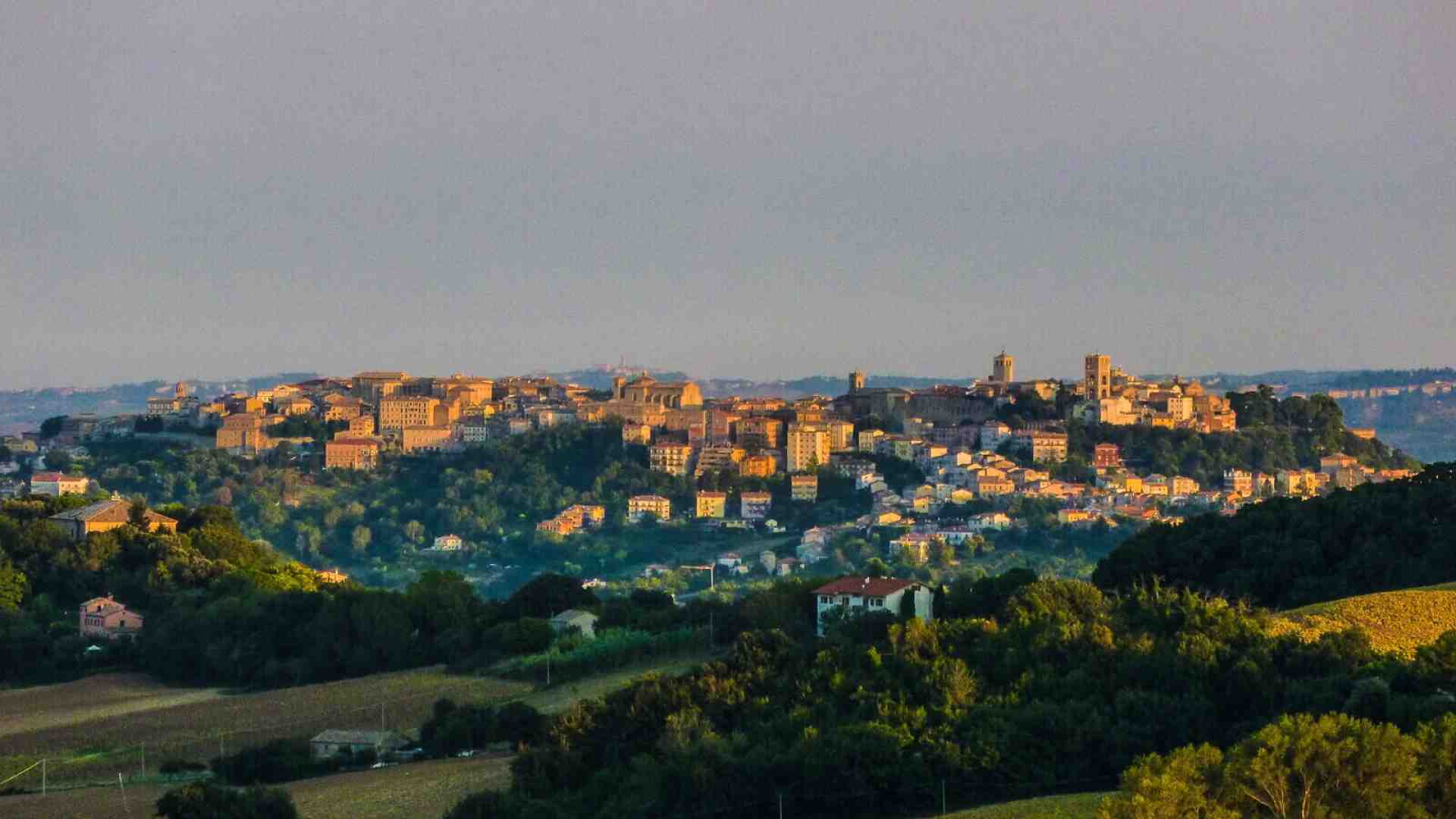 L'Italia interna che non vuole i turisti