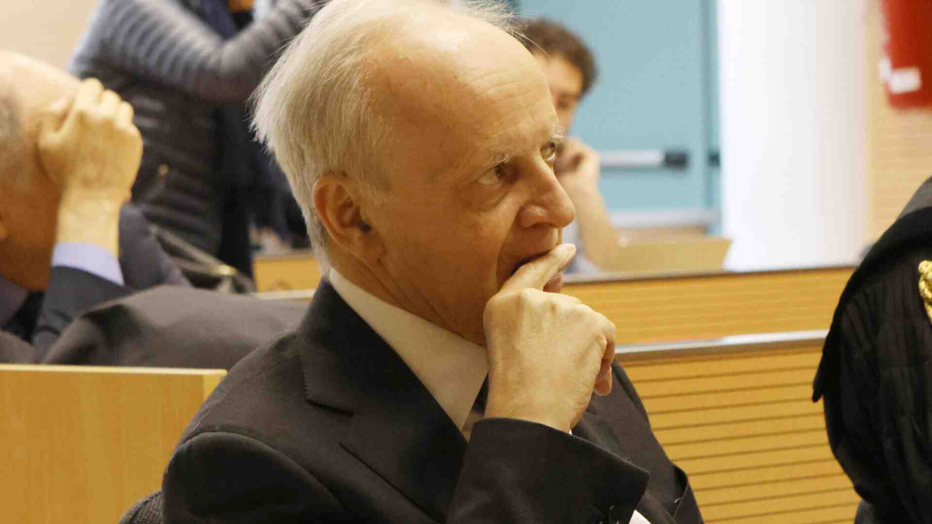 Magistrati indagati in Spagna e in Italia. Una costante: i telefonini ripuliti