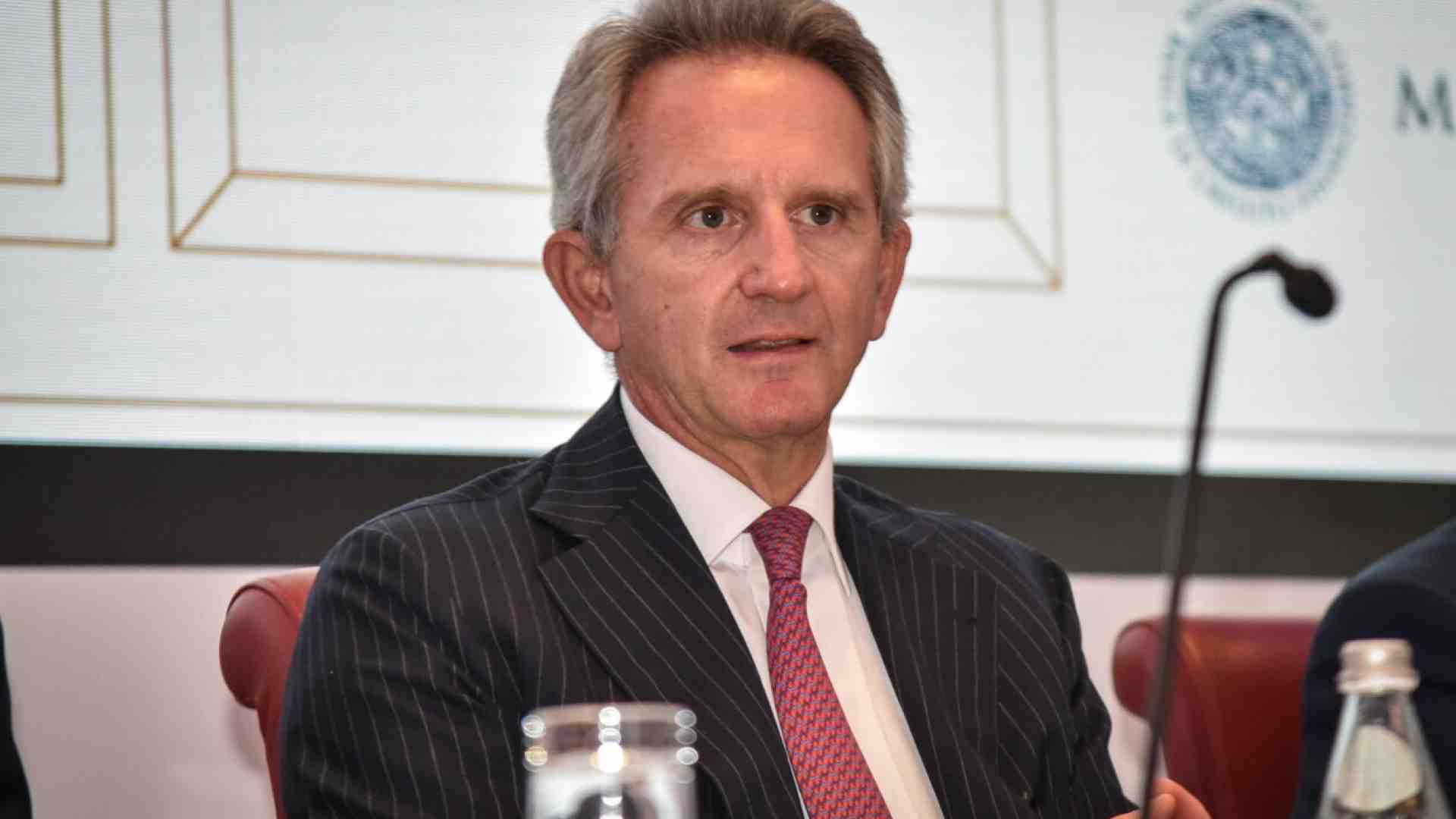 Come spiegare la mossa disperata di Nagel per rilanciare su Banca Generali