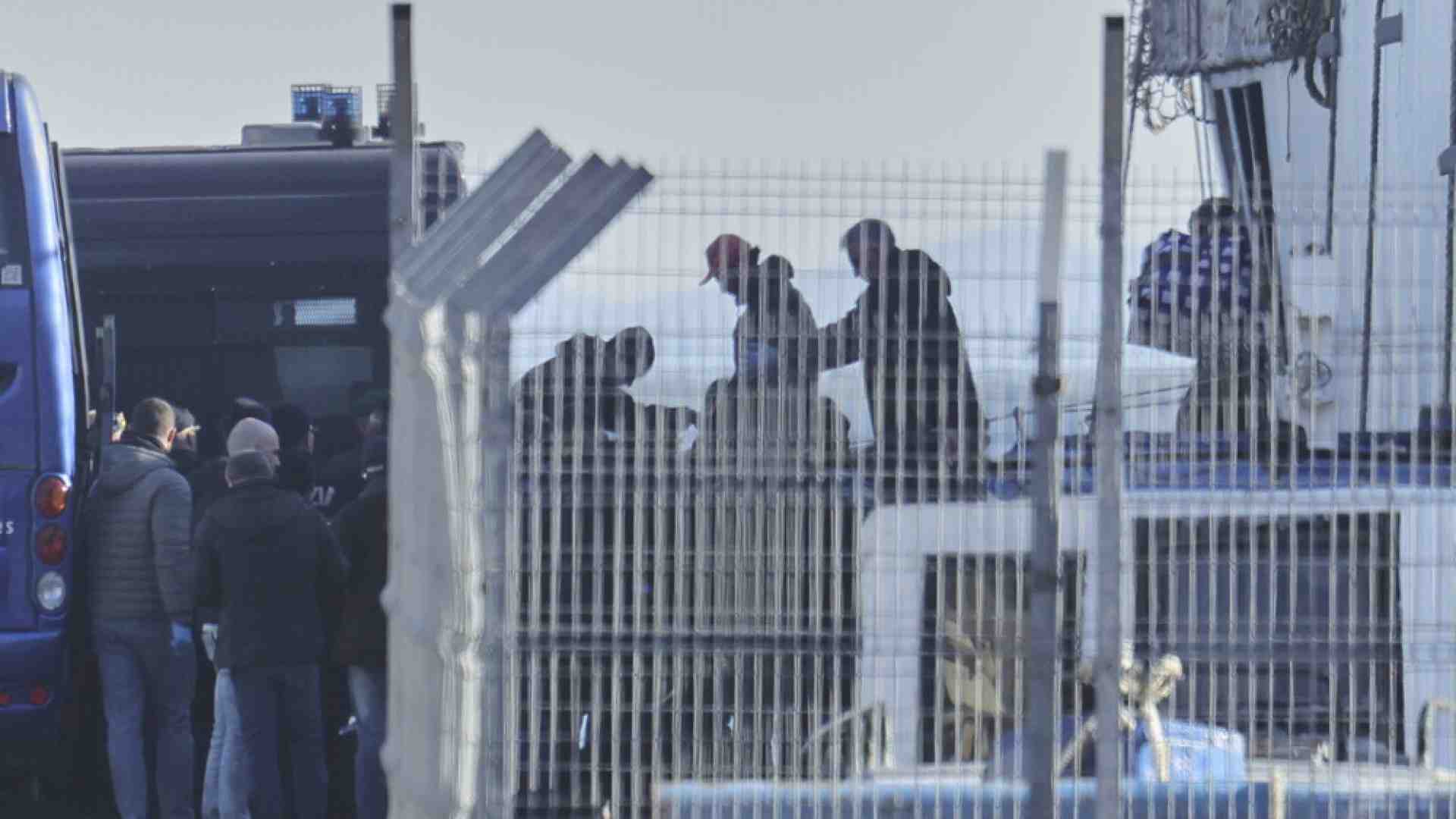 Meloni e l'allarme sbarchi: la triangolazione (con blitz) fra Tunisia, Turchia e Libia