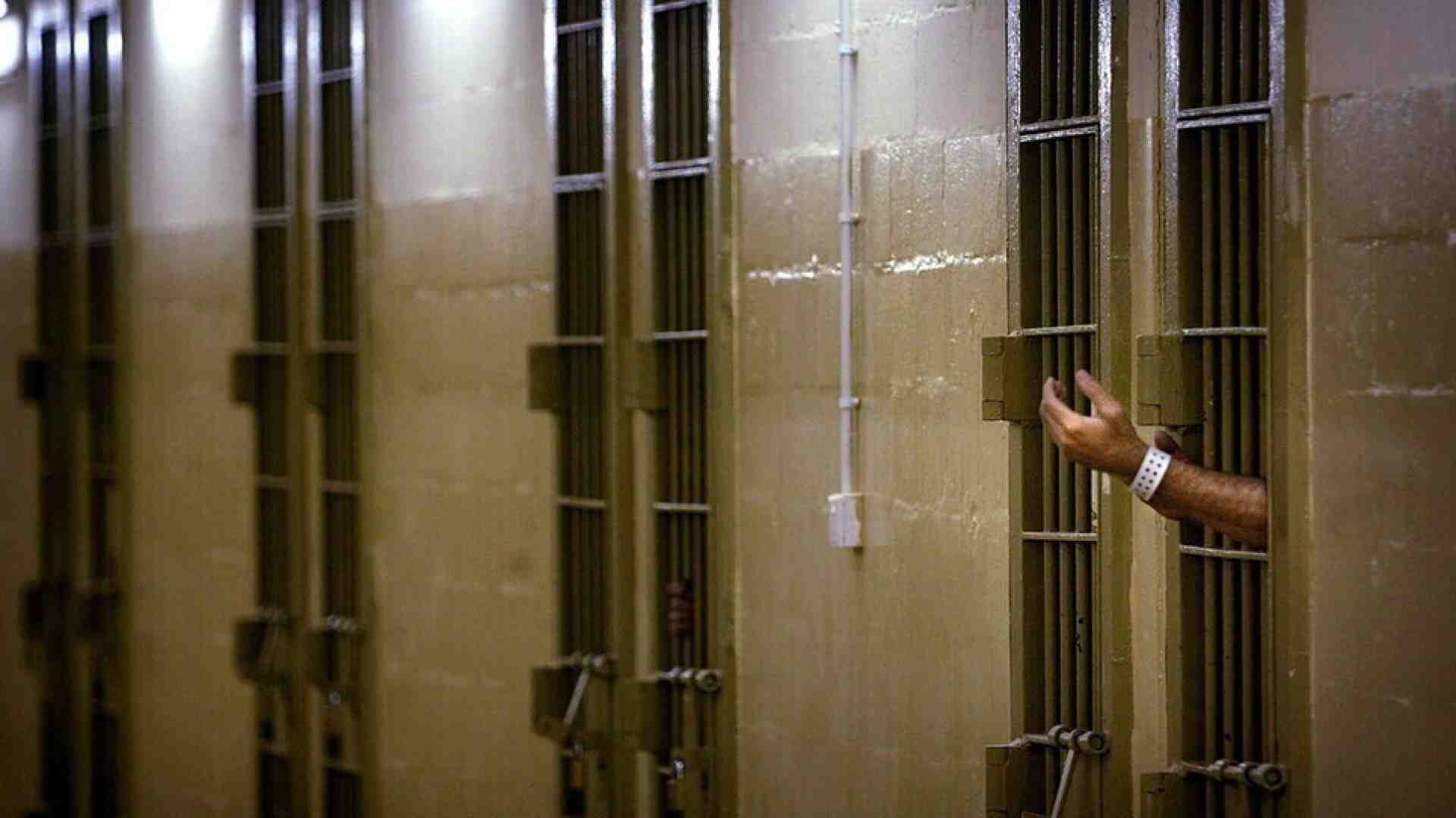 L’estate in cella. Storie dal carcere di Rebibbia