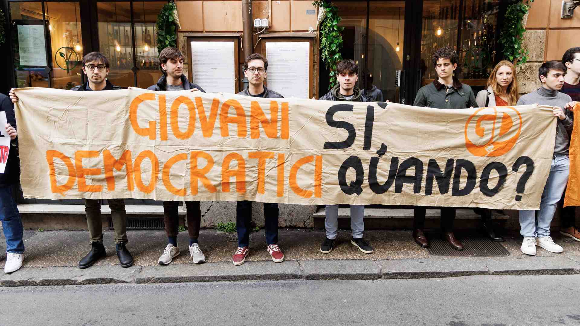 I tormenti dei Giovani dem: si va verso un congresso dopo cinque anni di stallo