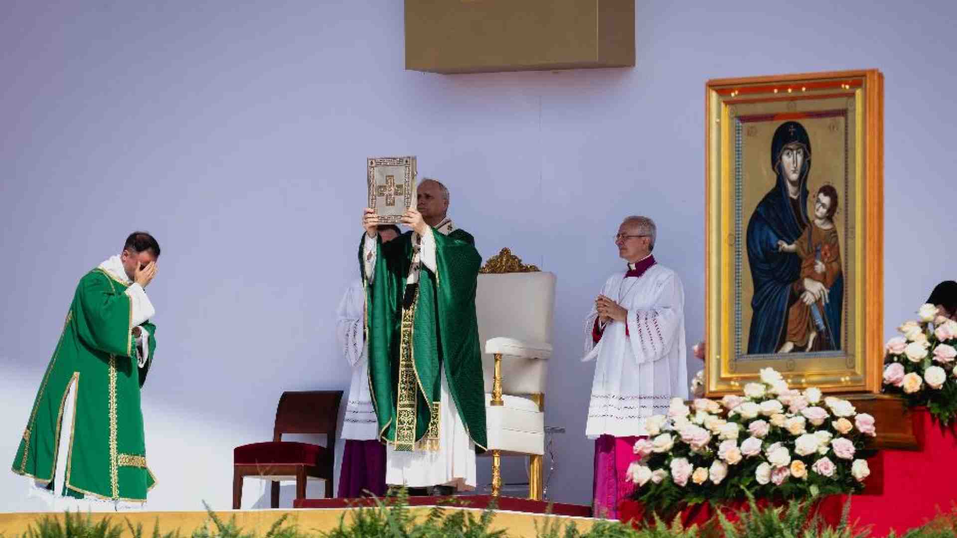 «Voi il segno che un mondo diverso è possibile»: il Papa incoraggia i giovani