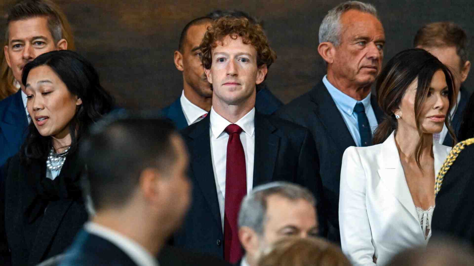 Zuckerberg sempre più Maga. Chiude la scuola per famiglie svantaggiate fondata dalla sua associazione