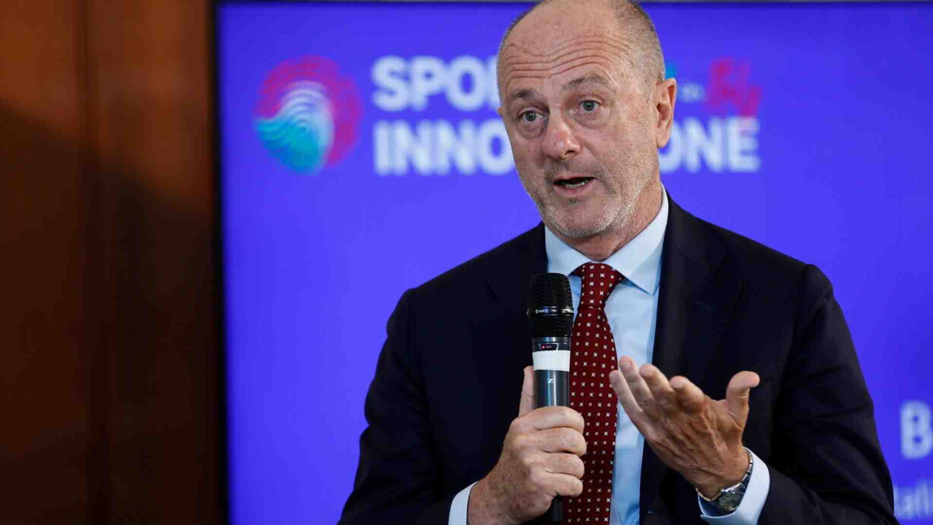 Lo sport come affare di stato. I forti appetiti della politica