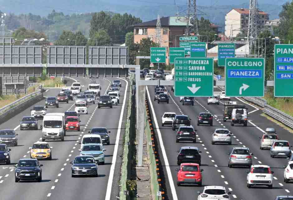 L’unica vera emergenza estiva è trovare qualcosa da raccontare