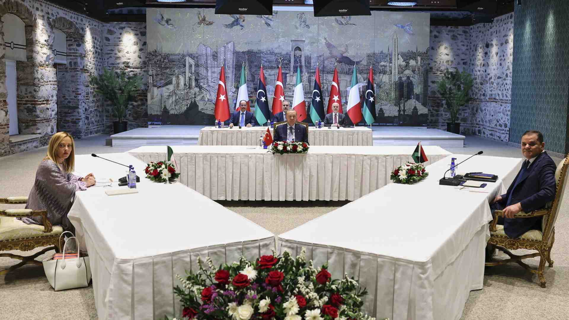 La scelta di incontrare Dabaiba a Istanbul: Meloni guarda al futuro