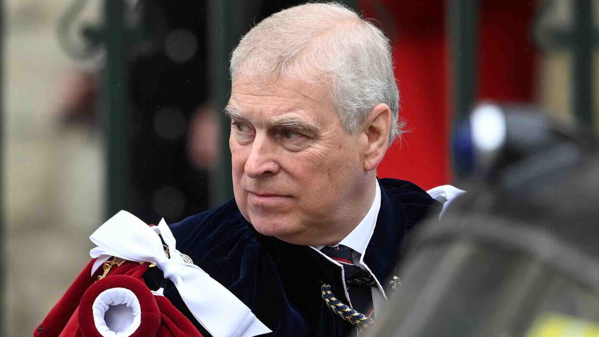 Ossessioni, perversioni e sconvenienze del principe Andrew, oltre Epstein