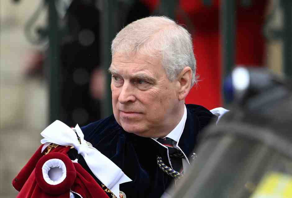 Ossessioni, perversioni e sconvenienze del principe Andrew, oltre Epstein