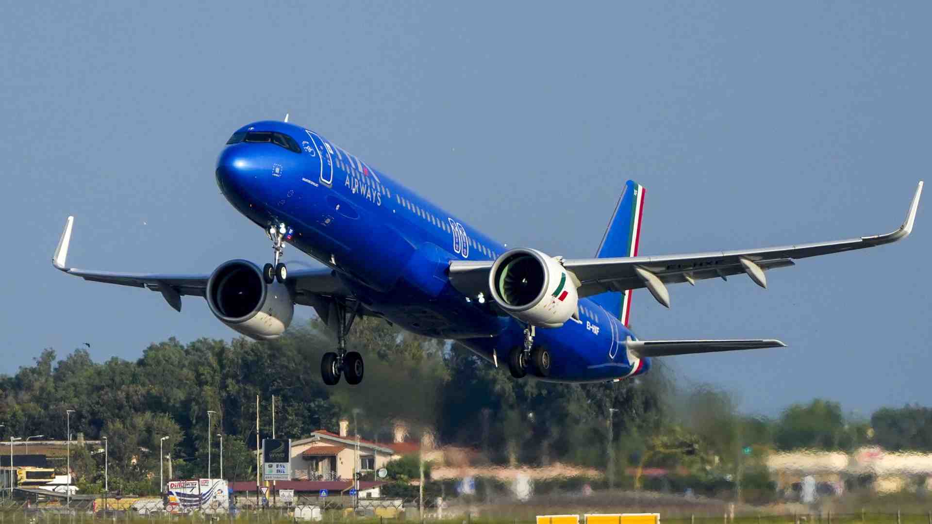 Anno Domini 2025: si possono portare liquidi in volo!