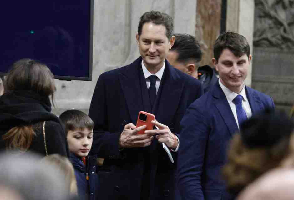 Exor vale 33 miliardi ma capitalizza la metà. La zavorra dell’auto e il tema del valore, non più della produzione