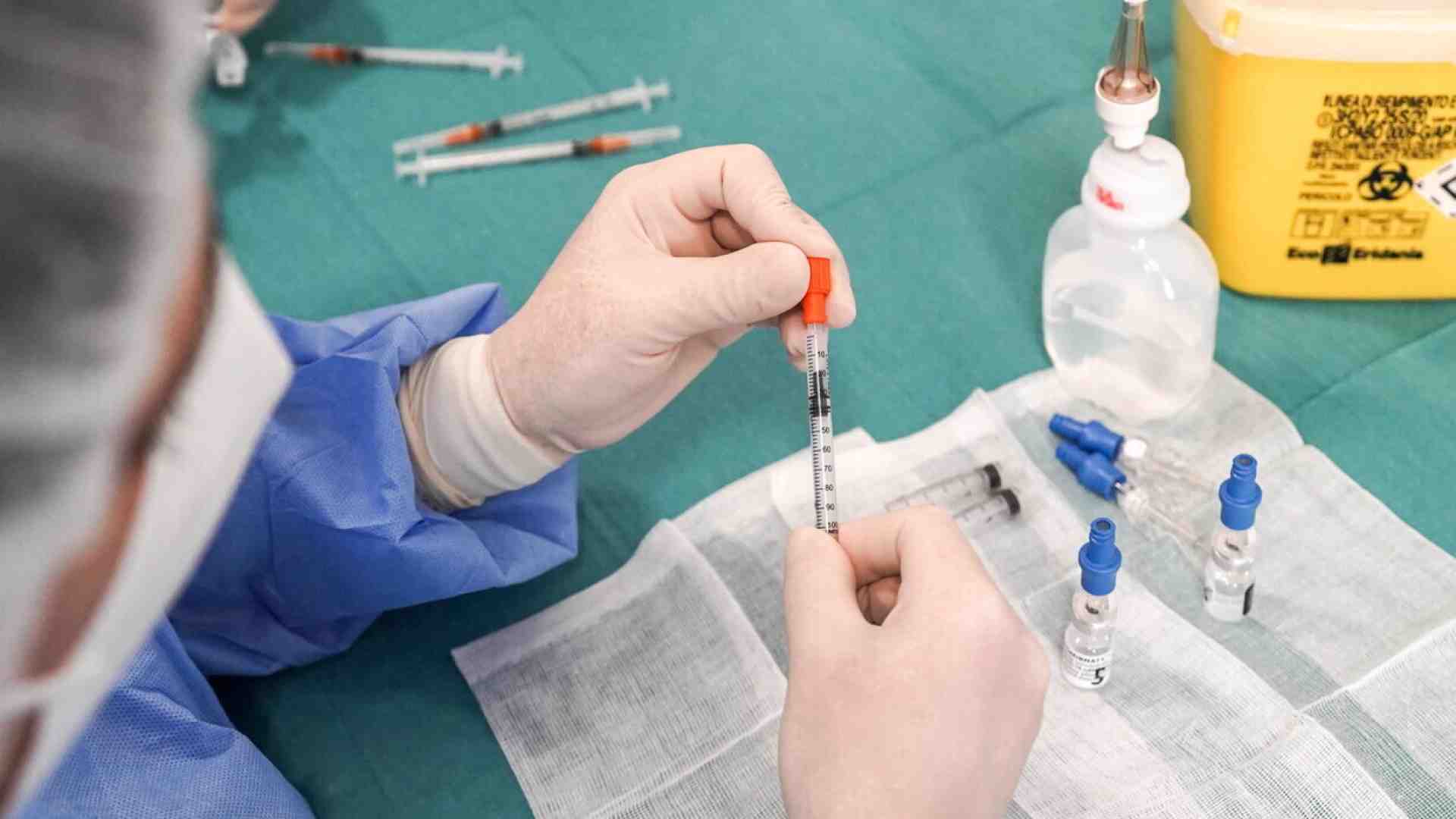 La nomina di due critici dei vaccini nel NITAG e le insostenibili ingerenze politiche sulla scienza