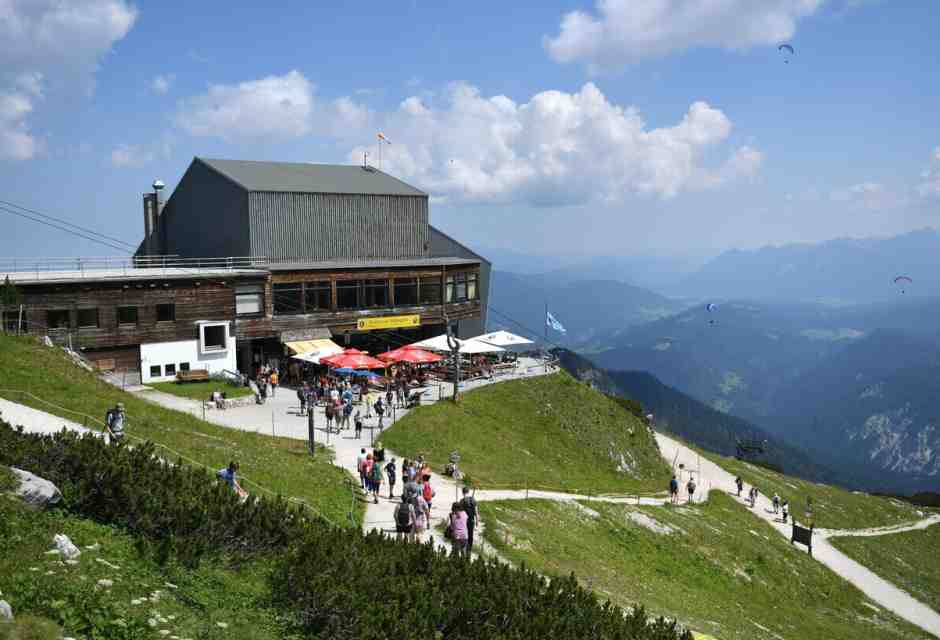 Il turismo estivo non è un flop, ha solo cambiato faccia. La versione di Assoturismo