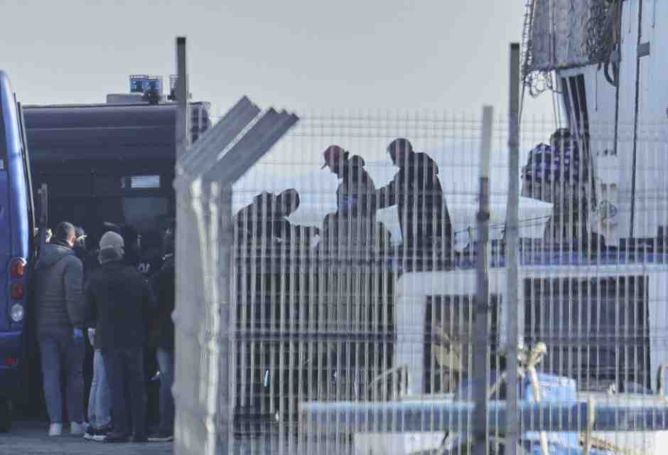 Lo scontro tra giudici e governi sui migranti non riguarda solo l'Italia