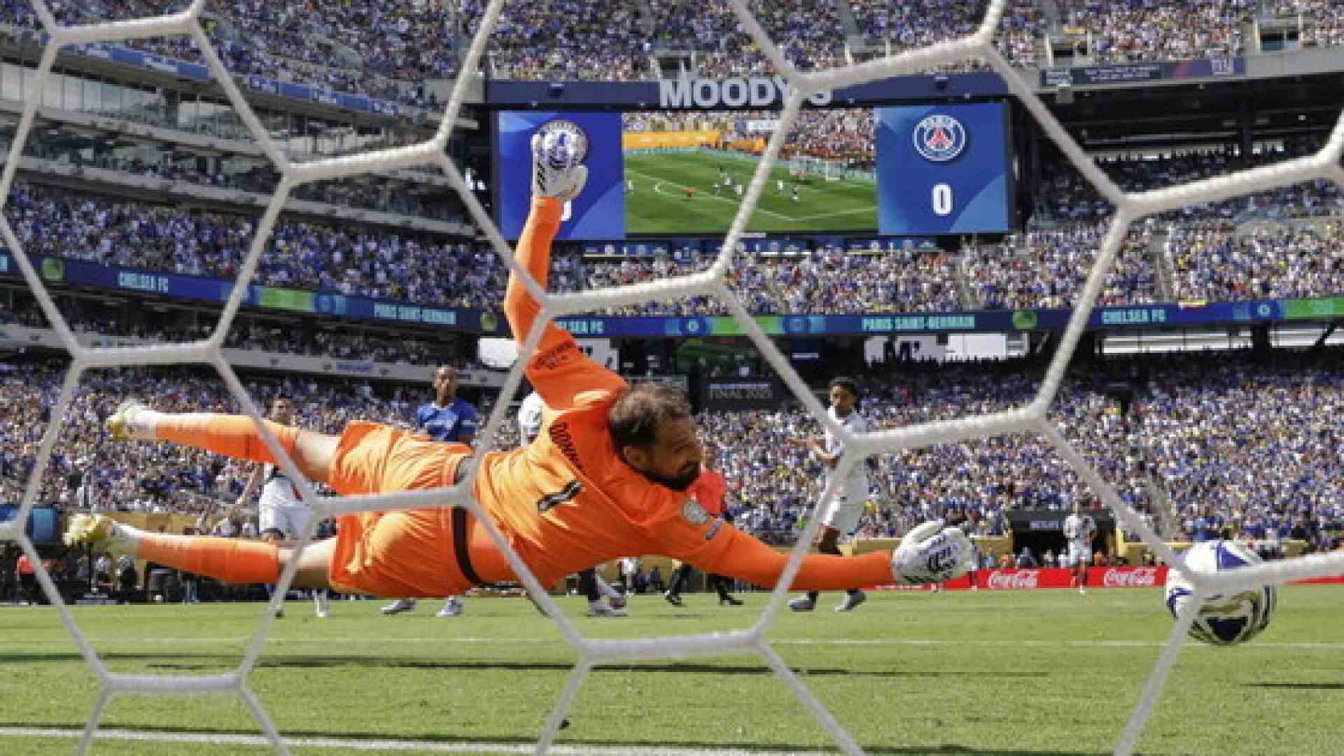 Per qualche milione Donnarumma perse la porta