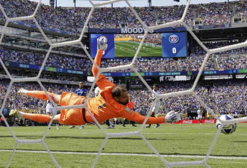 Per qualche milione Donnarumma perse la porta