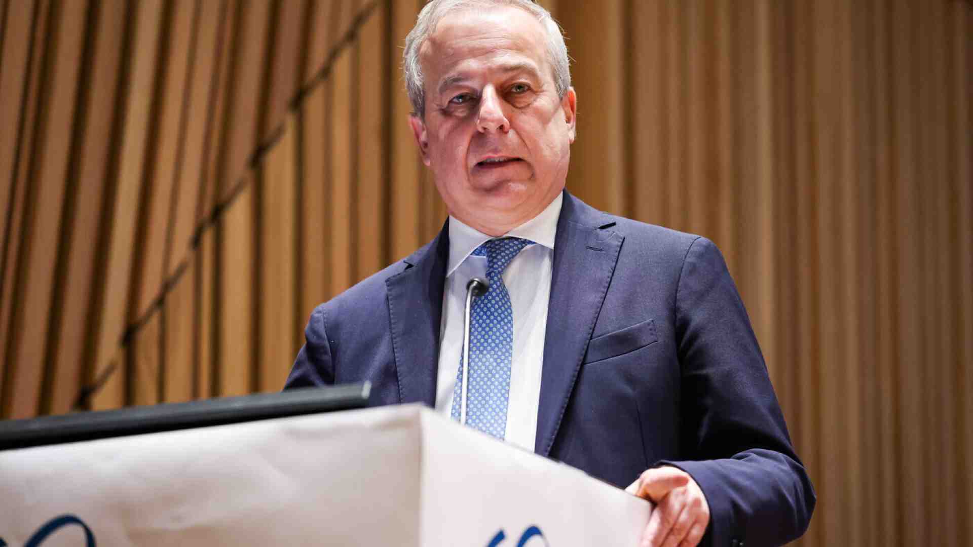 Franco Locatelli: "Le nomine no vax sono sconcertanti e incoerenti. Il ministro ci ripensi"