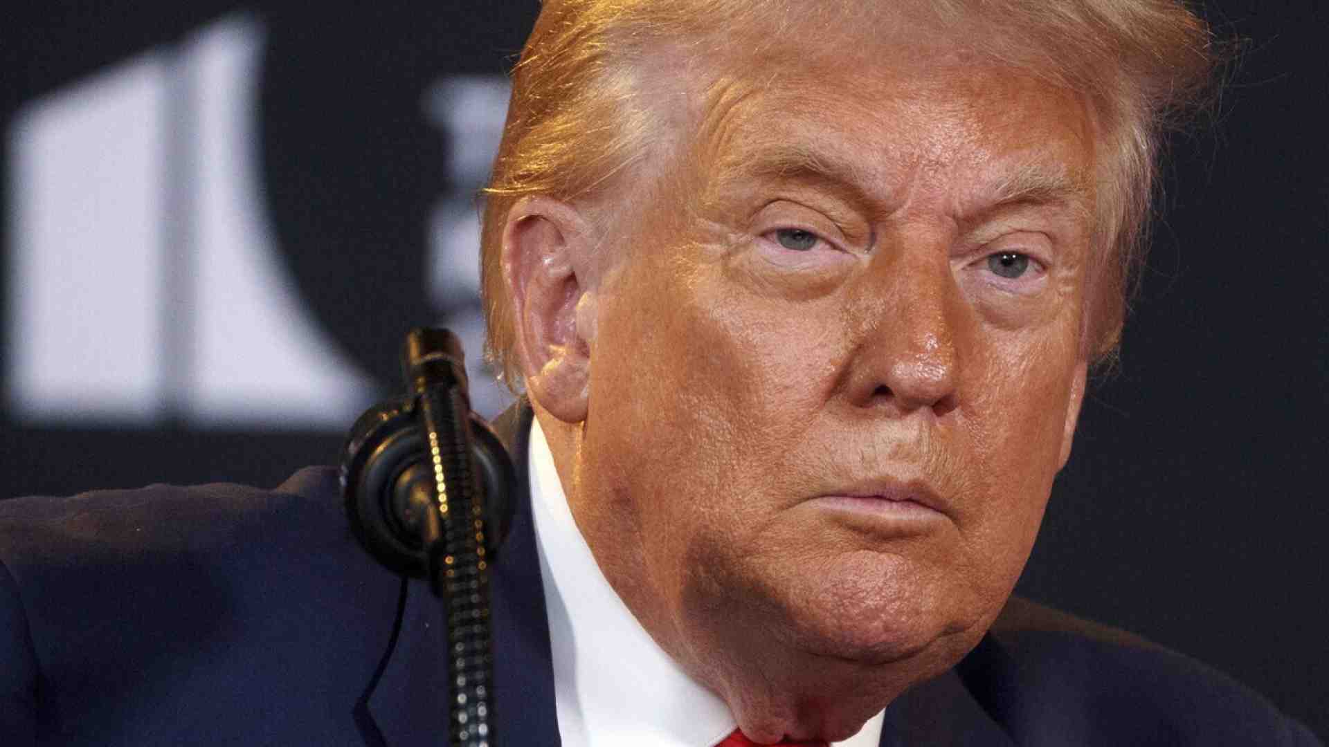 Trump è in Alaska con Putin, ma con la testa è a Washington. In cerca di un successo per i Maga