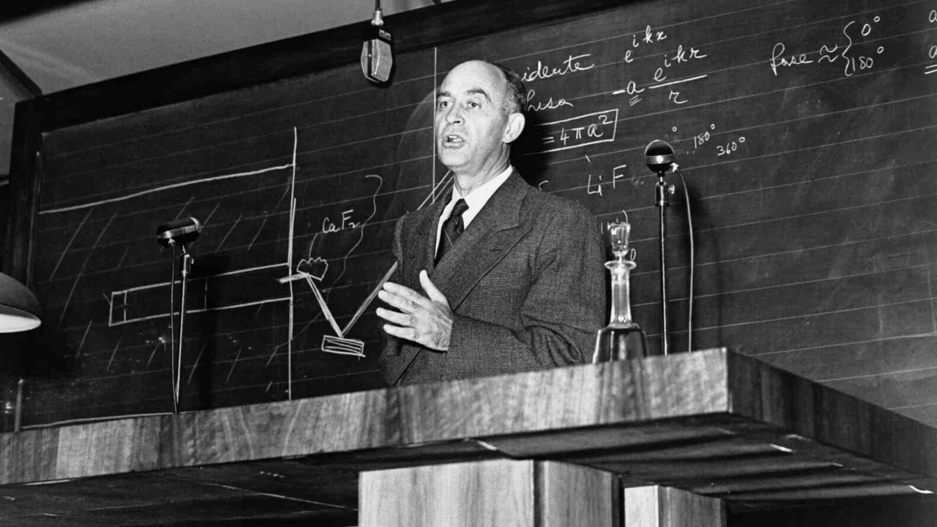 Il superficiale attacco di Rovelli a Enrico Fermi, in cui i fatti si piegano all’ideologia