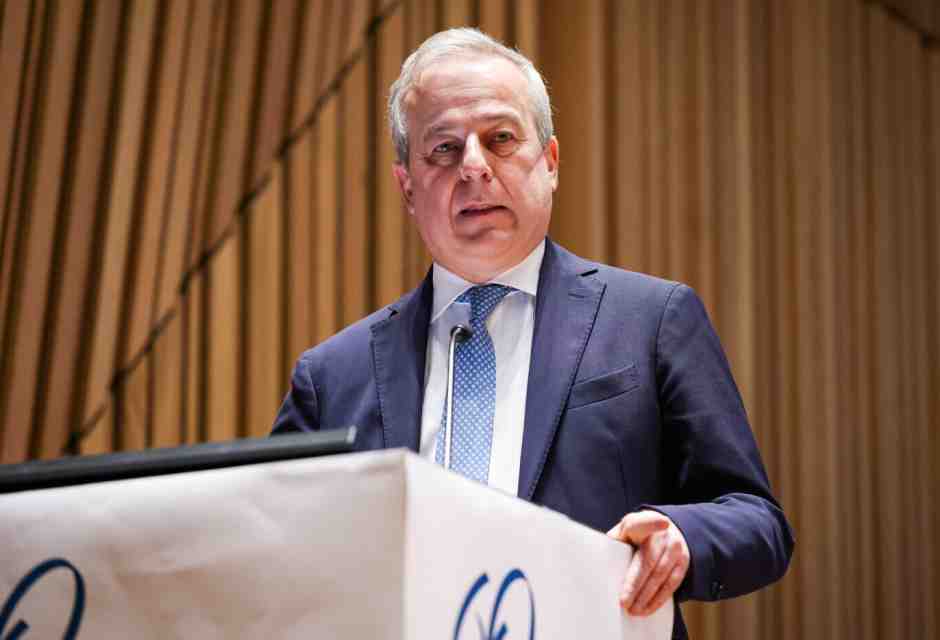 Franco Locatelli: "Le nomine no vax sono sconcertanti e incoerenti. Il ministro ci ripensi"