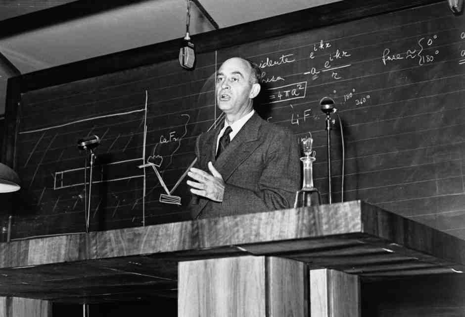 Il superficiale attacco di Rovelli a Enrico Fermi, in cui i fatti si piegano all’ideologia