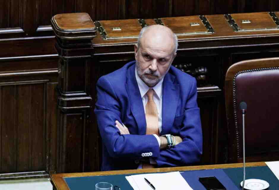 Via i no vax dal Gruppo tecnico sulle vaccinazioni. I problemi per Schillaci restano