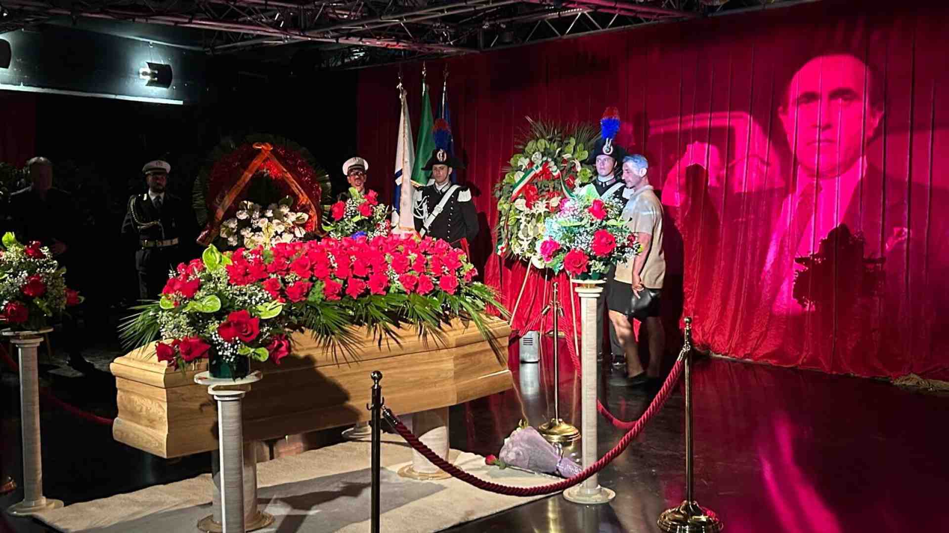 Democrazia Baudiana. Il racconto dalla Camera ardente di Pippo Baudo