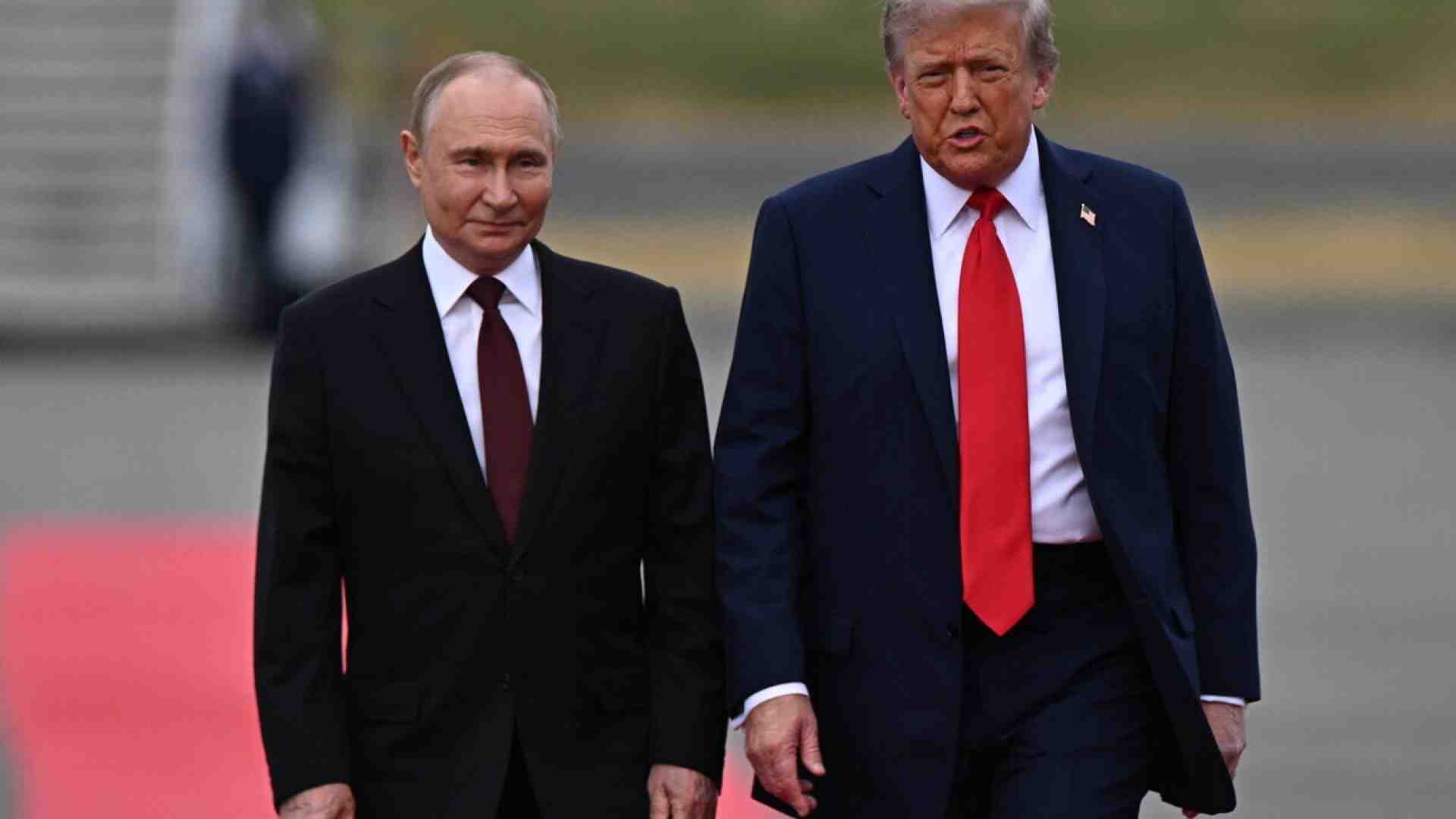 Ecco il bluff di Trump: cercare un accordo con Putin ad un costo che pagherà solo l'Ue
