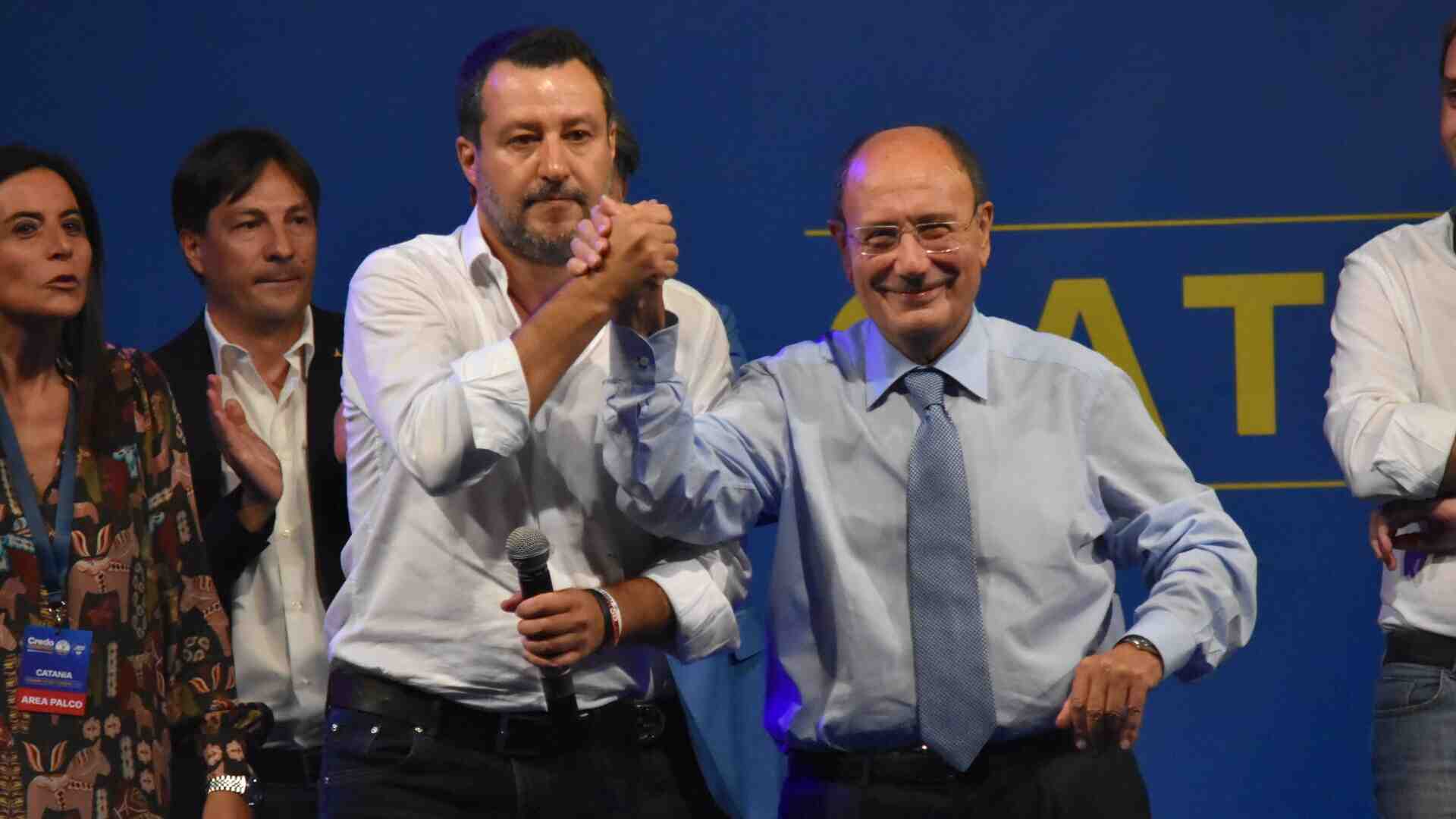 La Sicilia di Schifani è il Leoncavallo di Meloni. Un’isola da sfratto