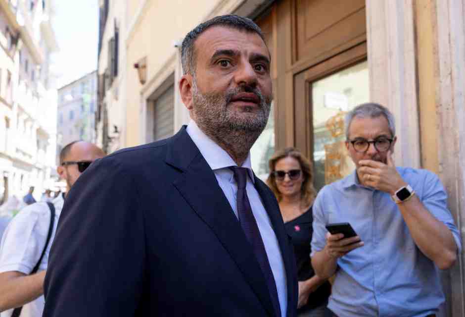 La versione di Decaro: “Pronto a candidarmi in Puglia se non sono ostaggio di Emiliano e Vendola"