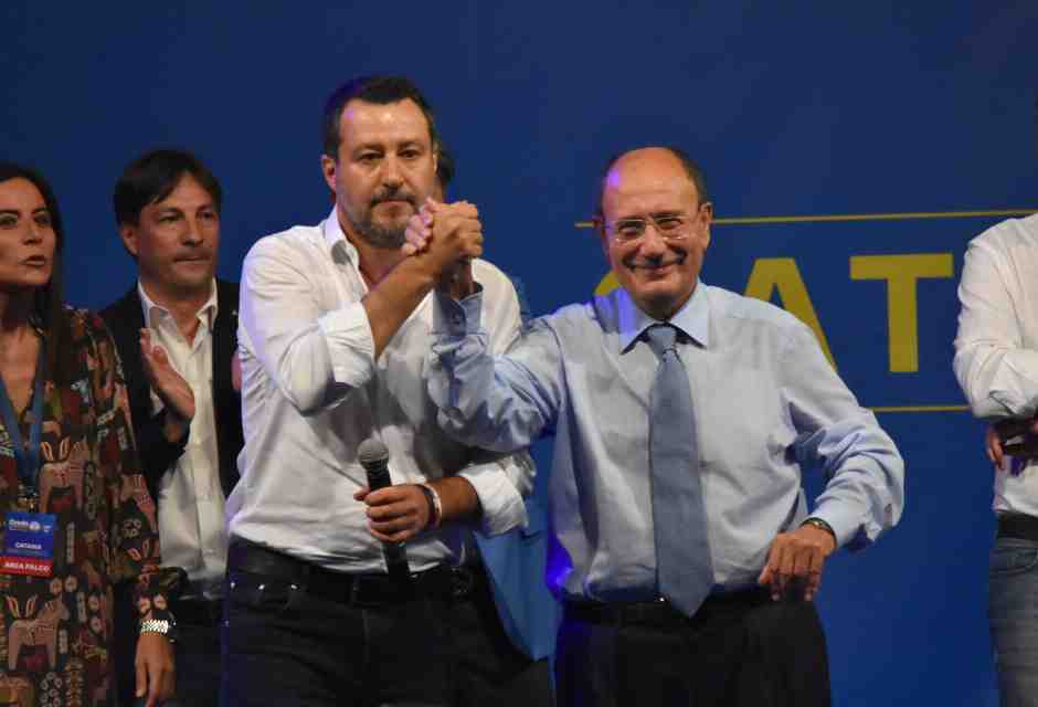 La Sicilia di Schifani è il Leoncavallo di Meloni. Un’isola da sfratto