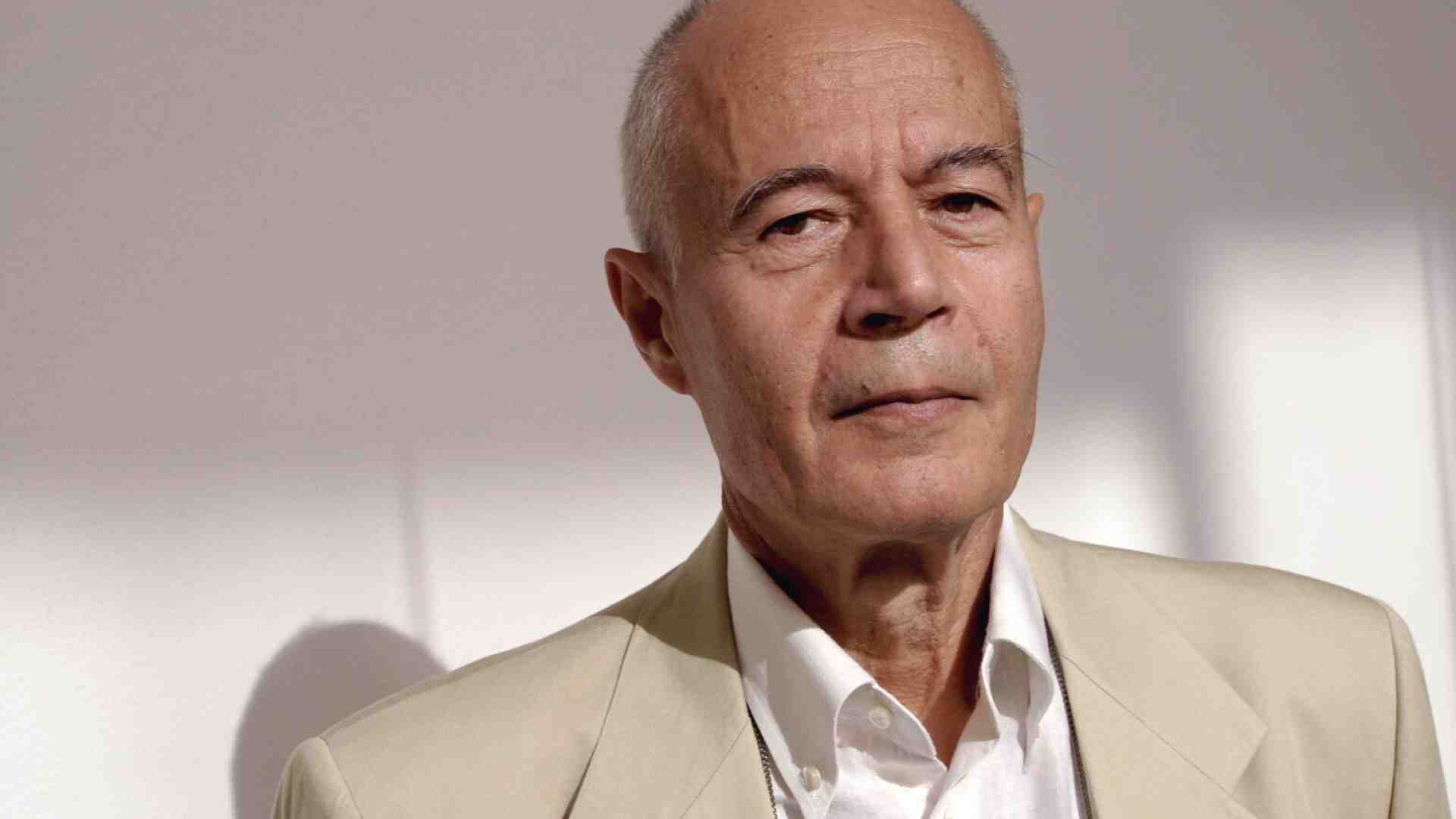 Gli storici, il mondo che va di corsa e le erbacce dure da estirpare