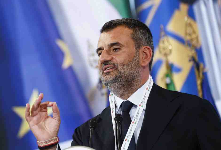 Lo squillo di Antonio Decaro a Elly Schlein