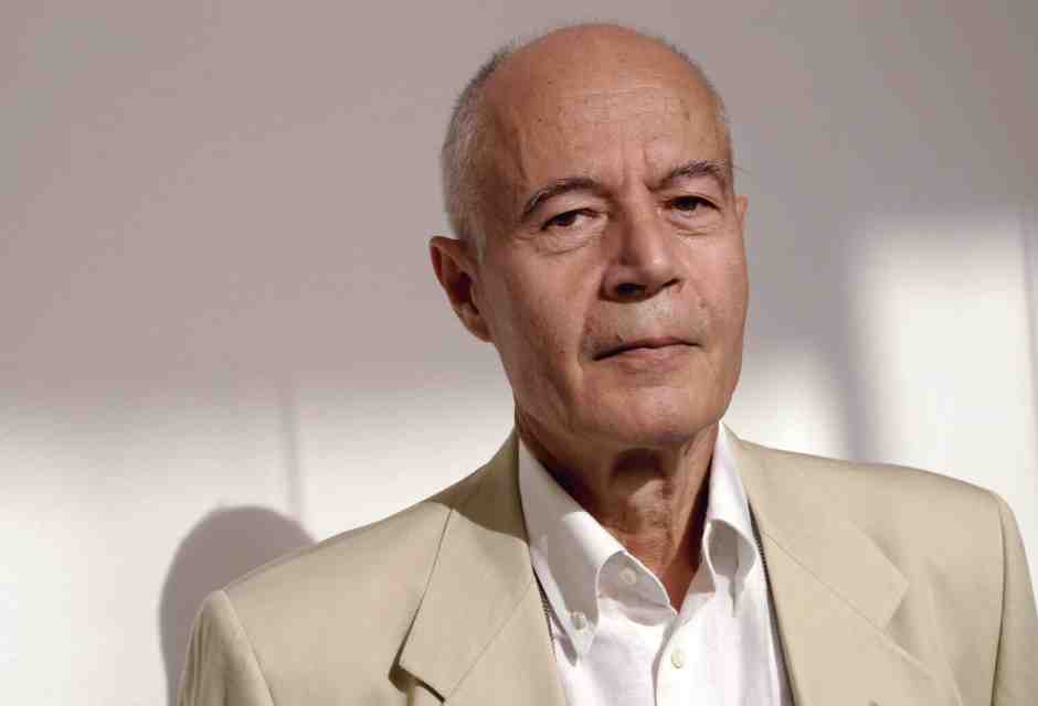 Gli storici, il mondo che va di corsa e le erbacce dure da estirpare