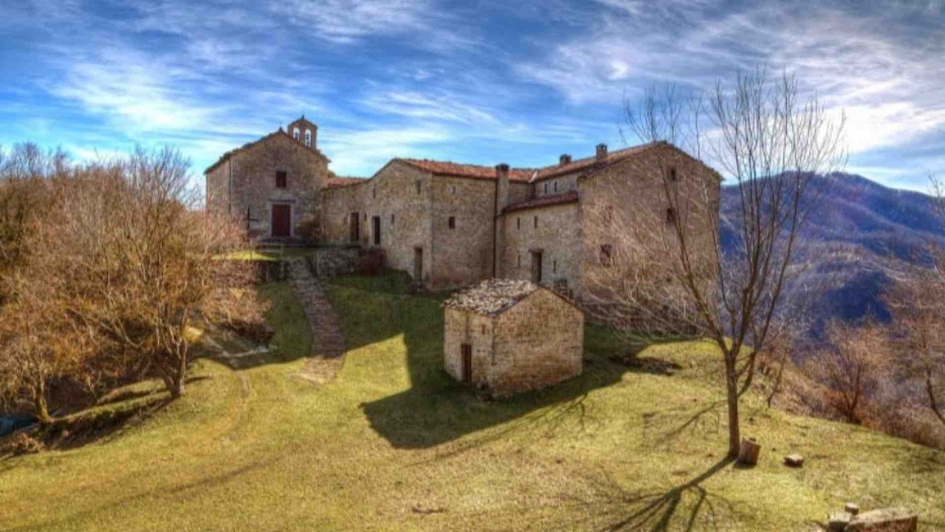 Creato, silenzio, “digital detox”: chi va in vacanza negli eremi