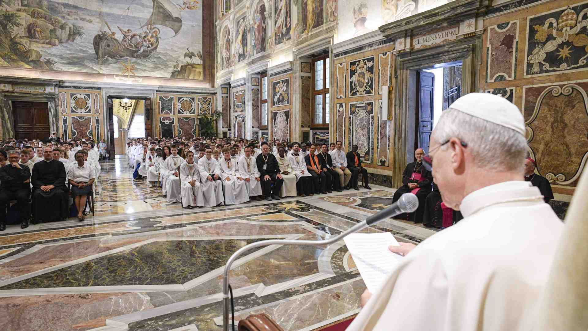 No, per Leone XIV le religioni non sono tutte uguali: "Solo Gesù ci salva"