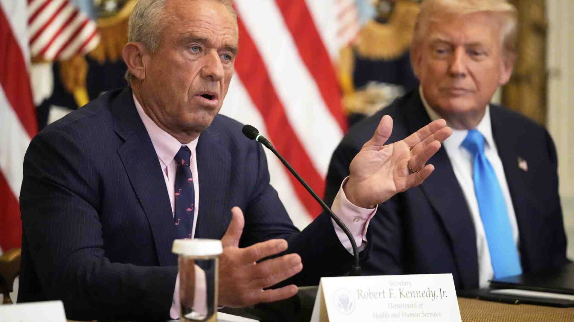 Conflitti fantasma, vecchie bufale e propaganda: così Kennedy jr smonta la scienza pubblica