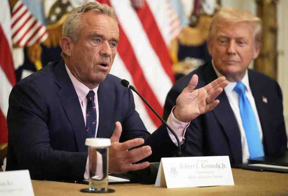 Conflitti fantasma, vecchie bufale e propaganda: così Kennedy jr smonta la scienza pubblica