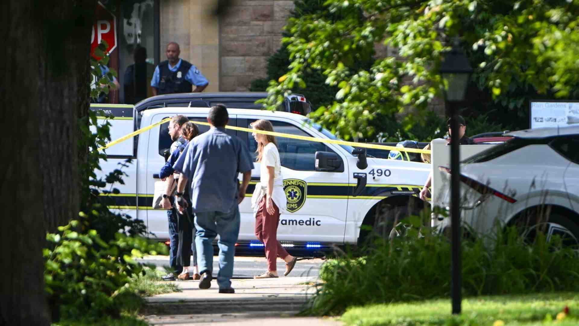 Almeno due morti nell’attacco alla messa dei bambini a Minneapolis, la città delle proteste per Floyd