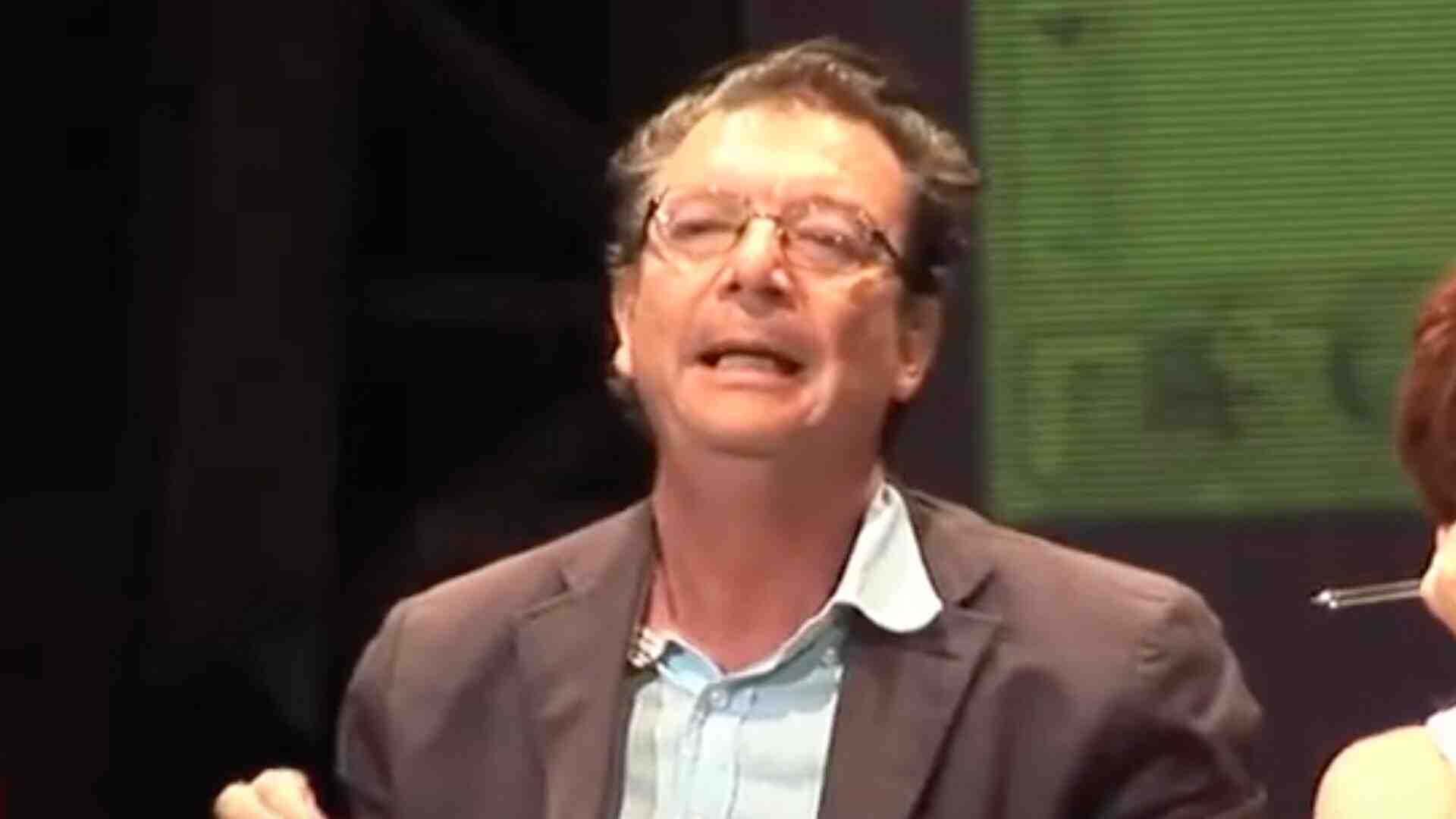 Chi è il prof Luca Nivarra, quello del "Togliamo l'amicizia agli ebrei"